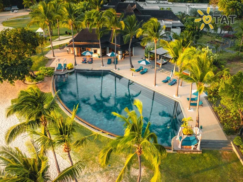 Maradiva Villas Resort & Spa