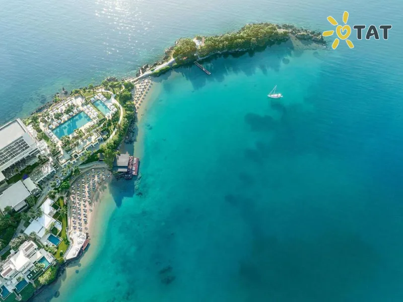 Corfu Imperial, A Resort to Live