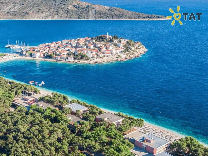 Zora Hotel