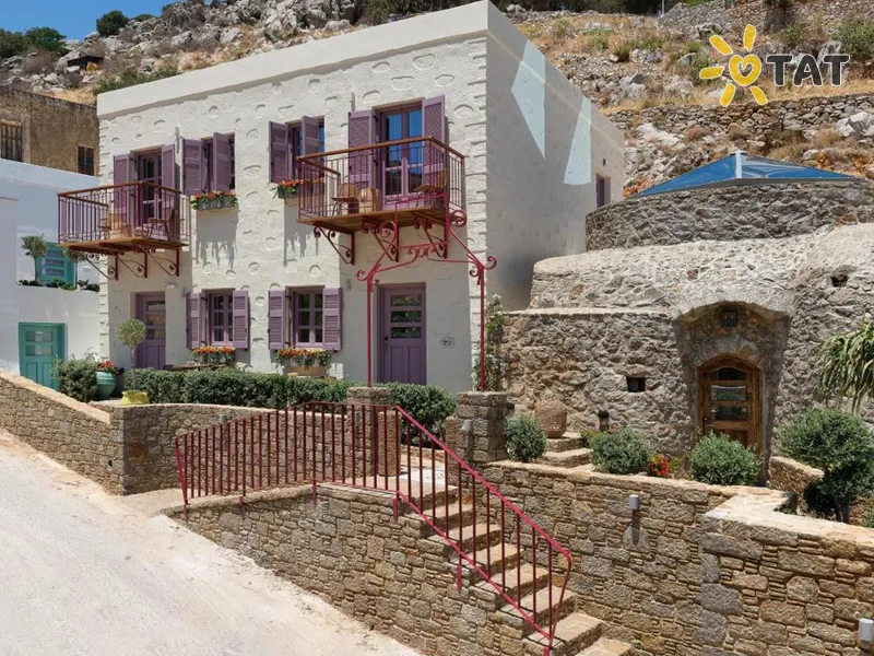 Kaminos Boutique Hotel