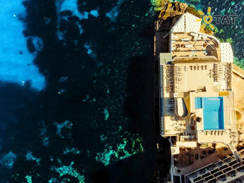 Gillieru Harbour Hotel