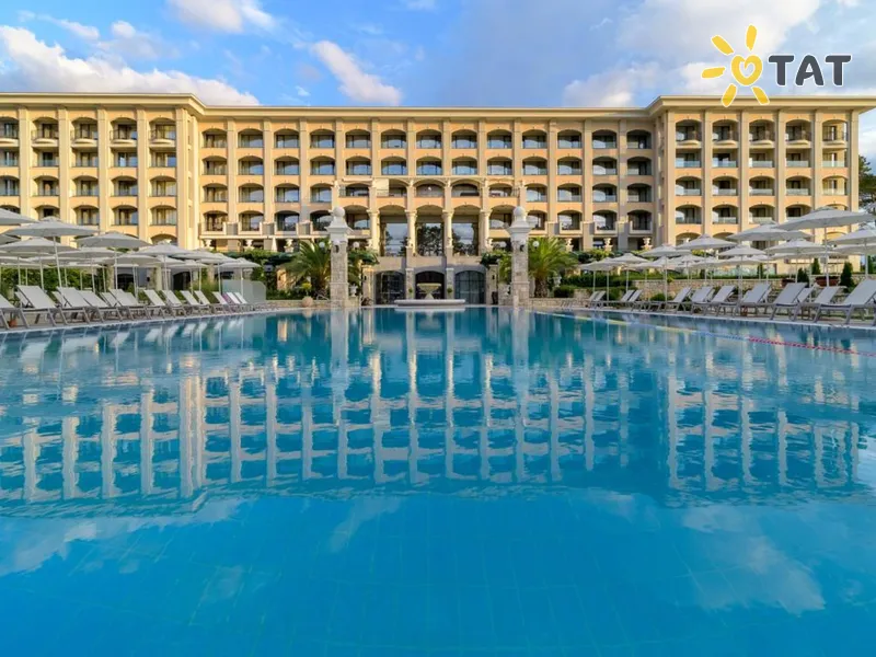 Astor Garden Hotel