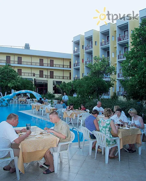 Фото отеля Queen Mary Hotel 3* Kemera Turcija bāri un restorāni