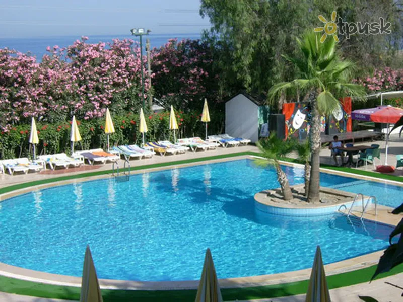 Фото отеля Berkay Hotel 3* Кемер Туреччина екстер'єр та басейни
