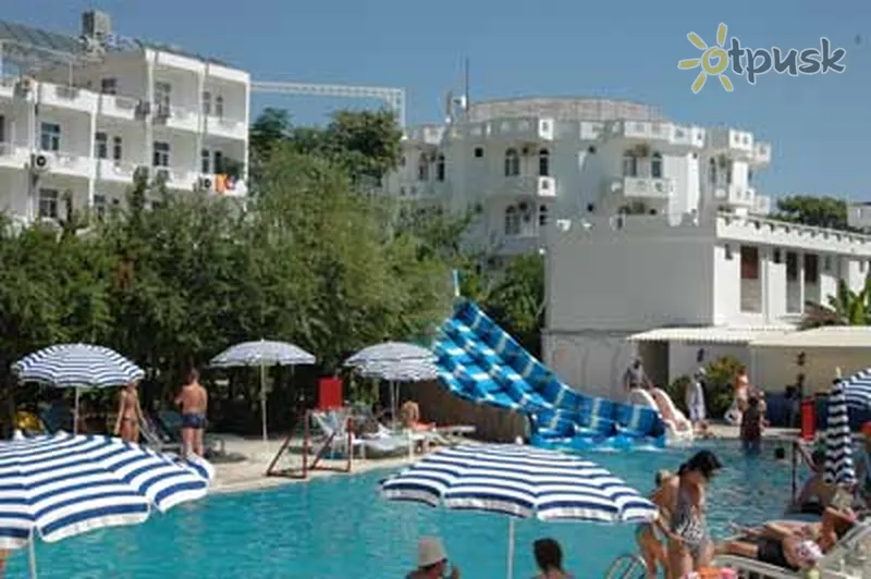 Фото отеля Club Villa Diana 3* Кемер Турция экстерьер и бассейны