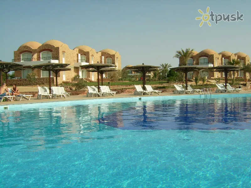 Фото отеля Beach Albatros Resort Marsa Alam 3* Ель Кусейр Єгипет екстер'єр та басейни