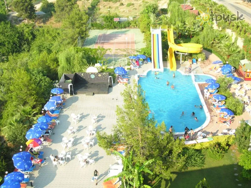Фото отеля Akropol Hotel & Wellness 4* Alanija Turkija išorė ir baseinai