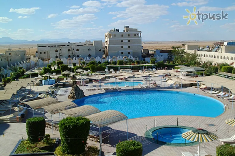 Фото отеля Desert Inn Hotel 3* Hurgada Egiptas išorė ir baseinai