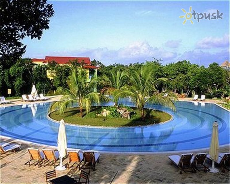 Фото отеля Occidental Grand Playa Turquesa 4* Гуардалавака Куба экстерьер и бассейны
