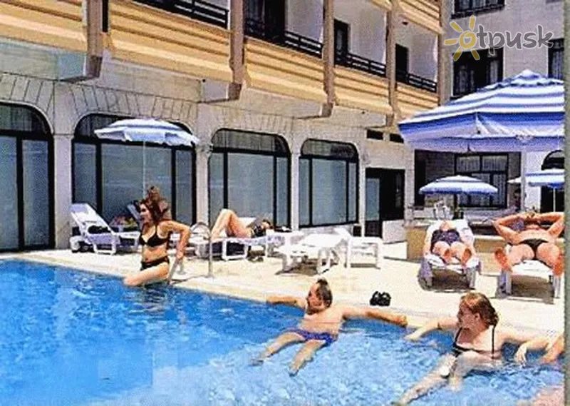Фото отеля Ramada Plaza by Wyndham Istanbul Sultanahmet 5* Стамбул Туреччина екстер'єр та басейни