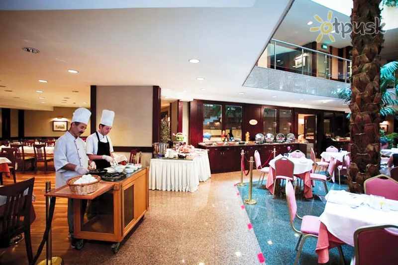 Фото отеля Radisson Blu Conference & Airport Hotel 5* Stambula Turcija bāri un restorāni