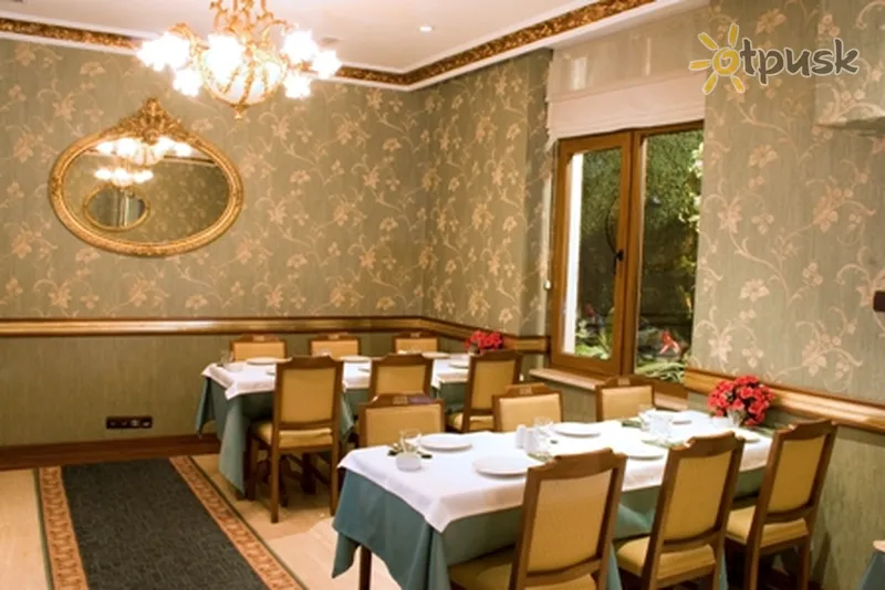 Фото отеля Nil Hotel 2* Стамбул Туреччина бари та ресторани