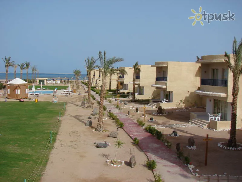 Фото отеля Yara Beach Club 3* Somas līcis Ēģipte ārpuse un baseini