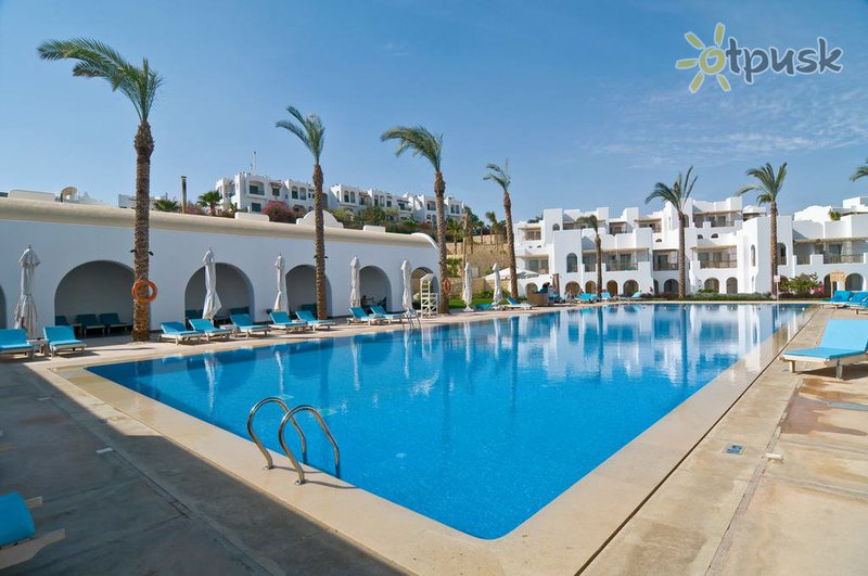 Фото отеля Novotel Sharm El Sheikh Palm 5* Шарм эль Шейх Египет экстерьер и бассейны