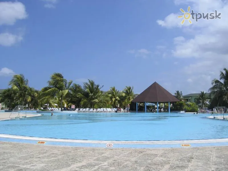 Фото отеля Playa Costa Verde 4* Holguinas Kuba išorė ir baseinai
