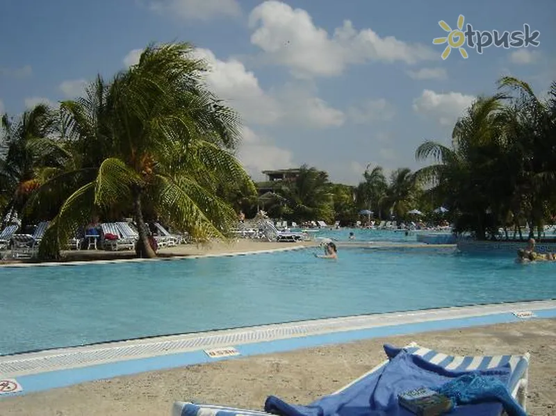 Фото отеля Playa Costa Verde 4* Ольгін Куба екстер'єр та басейни