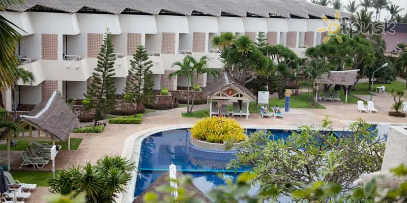 Фото отеля Tropicana Hotel 3* Паттайя Таиланд экстерьер и бассейны