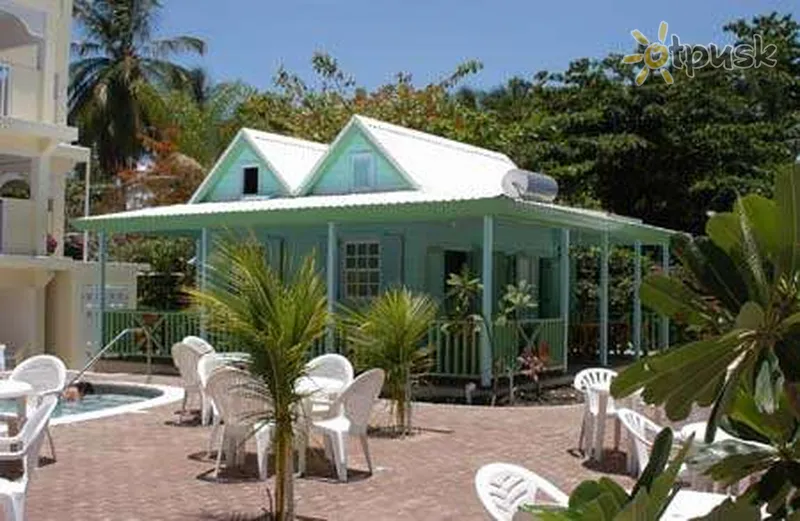 Фото отеля Amaryllis Beach Resort 3* Bridžtauna Barbadosa ārpuse un baseini