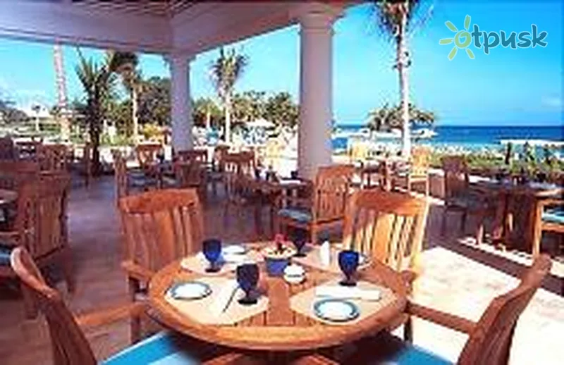 Фото отеля The Ritz-Carlton Golf & Spa Resort 5* Монтего-Бей Ямайка бари та ресторани