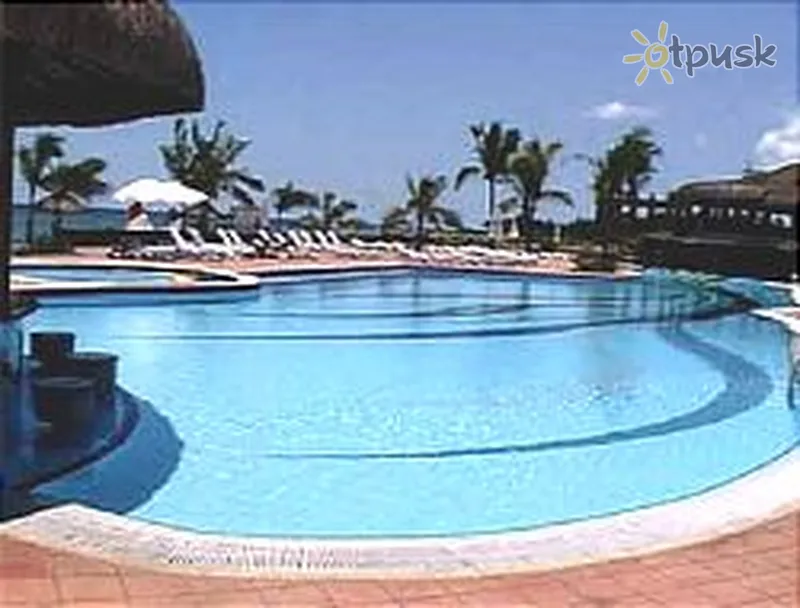 Фото отеля Plaza Beach Resort By Le Meridien 5* о. Маврикий Маврикий экстерьер и бассейны