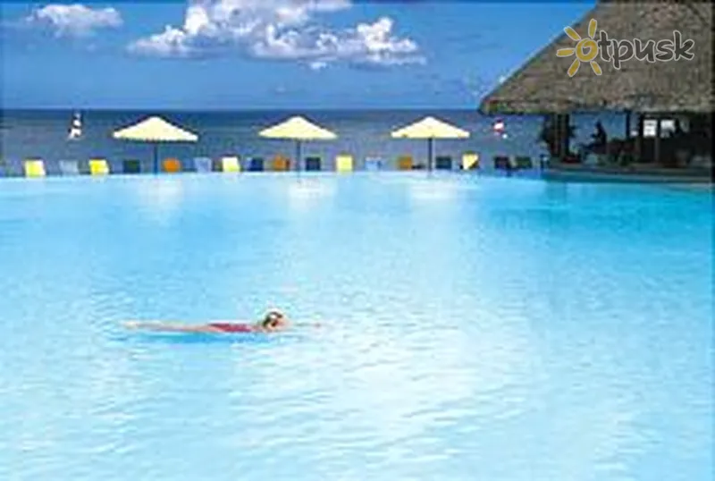 Фото отеля Victoria Beachcomber 4* о. Маврикій Маврикій екстер'єр та басейни
