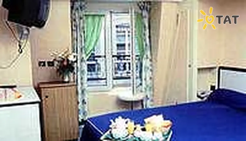 Фото отеля Des Victoires 3* Париж Франція номери