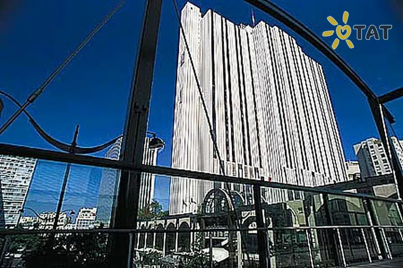 Фото отеля Meridien Montparnasse 4* Париж Франція екстер'єр та басейни