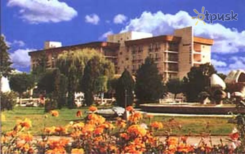 Фото отеля Covasna 2* Ковасна Румунія екстер'єр та басейни