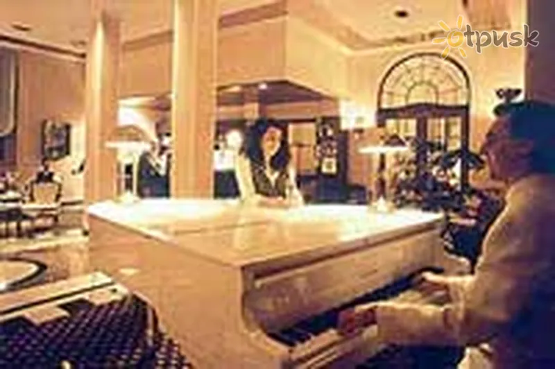 Фото отеля Gardone Grand Hotel 4* Оз. Гарда Італія лобі та інтер'єр