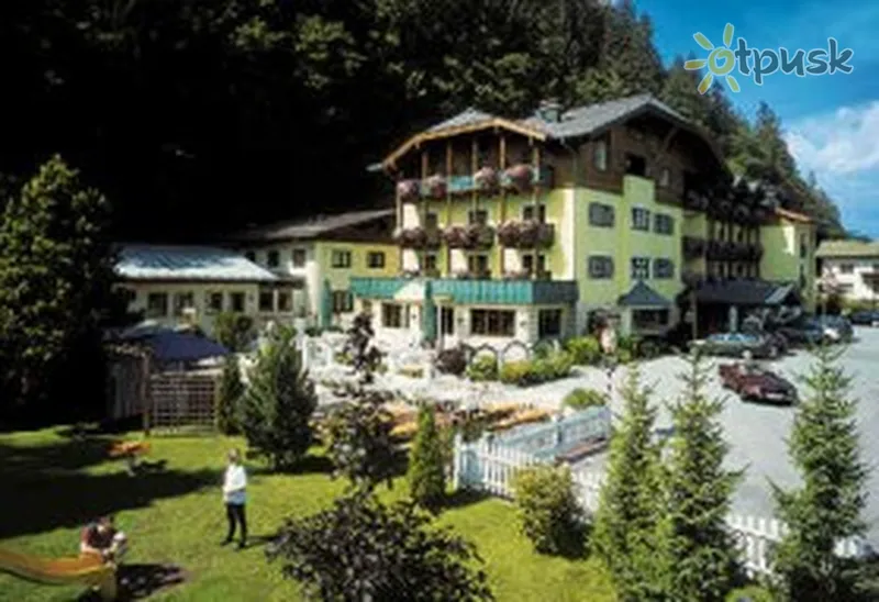 Фото отеля Badhaus 4* Цель ам Зее Австрия экстерьер и бассейны