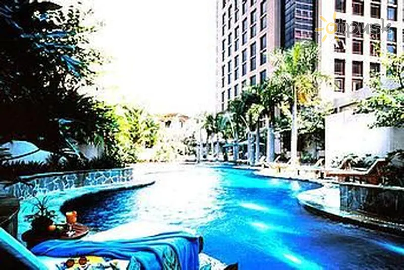 Фото отеля Sheraton Imperial 5* Куала-Лумпур Малайзия экстерьер и бассейны