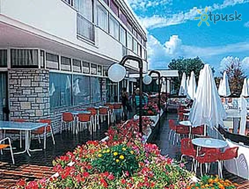 Фото отеля Galeb 2* Пореч Хорватія бари та ресторани