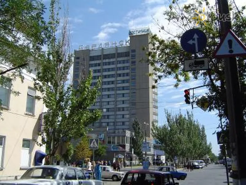 Фото отеля Бердянск 1* Бердянск Украина экстерьер и бассейны
