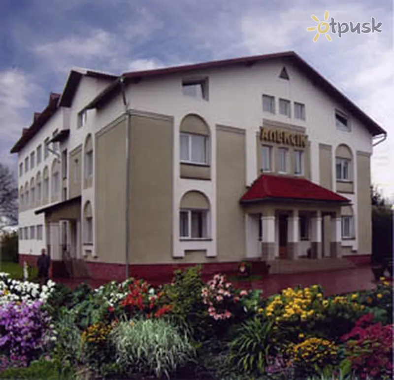 Фото отеля Grand Алексик 3* Трускавец Украина экстерьер и бассейны