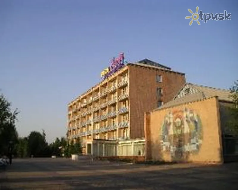 Фото отеля Санаторій ім. Гоголя 1* Миргород Україна екстер'єр та басейни