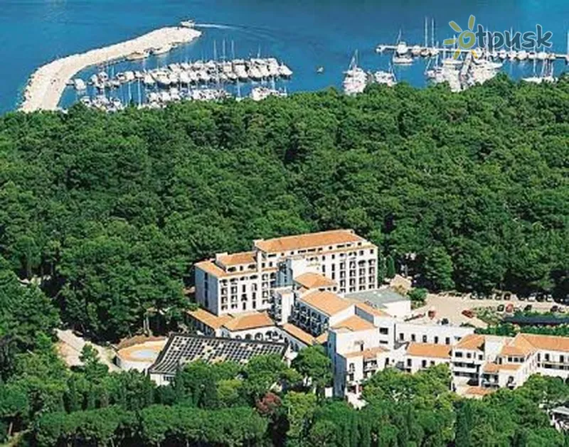 Фото отеля Montauro 2* Roviņa Horvātija ārpuse un baseini