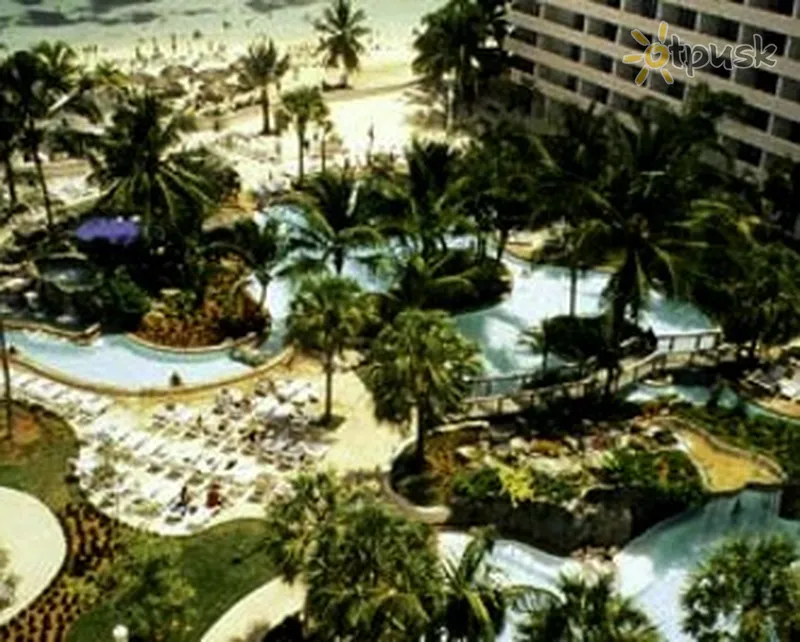Фото отеля Radisson Cable Beach Hotel 4* Nassau Bahamos išorė ir baseinai