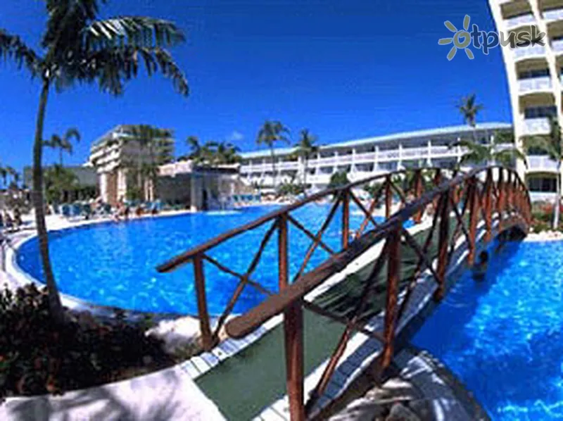 Фото отеля Sonesta Maho Beach Hotel and Casino 5* apie. Šventasis Martenas Prancūzija išorė ir baseinai