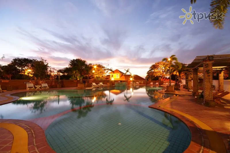 Фото отеля Pattaya Bay Hotel 3* Паттайя Таїланд екстер'єр та басейни