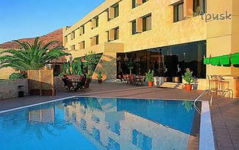 Фото отеля Petra Crowne Plaza 4* Petra Jordānija ārpuse un baseini