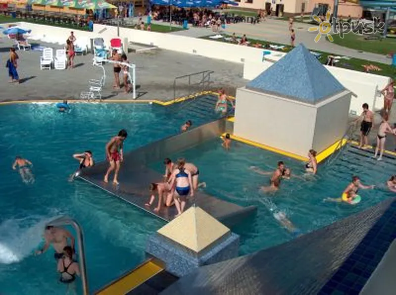 Фото отеля AquaCity 3* Попрад Словаччина екстер'єр та басейни