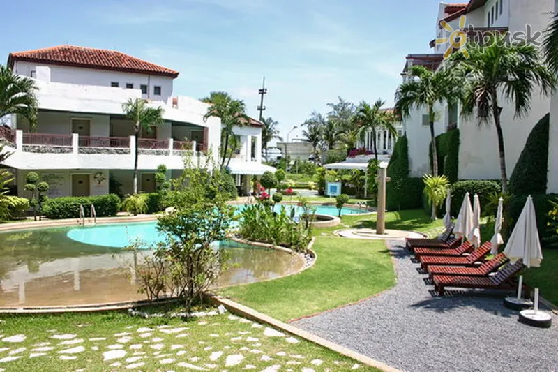 Фото отеля Talay Karon Beach Resort 3* о. Пхукет Таїланд екстер'єр та басейни