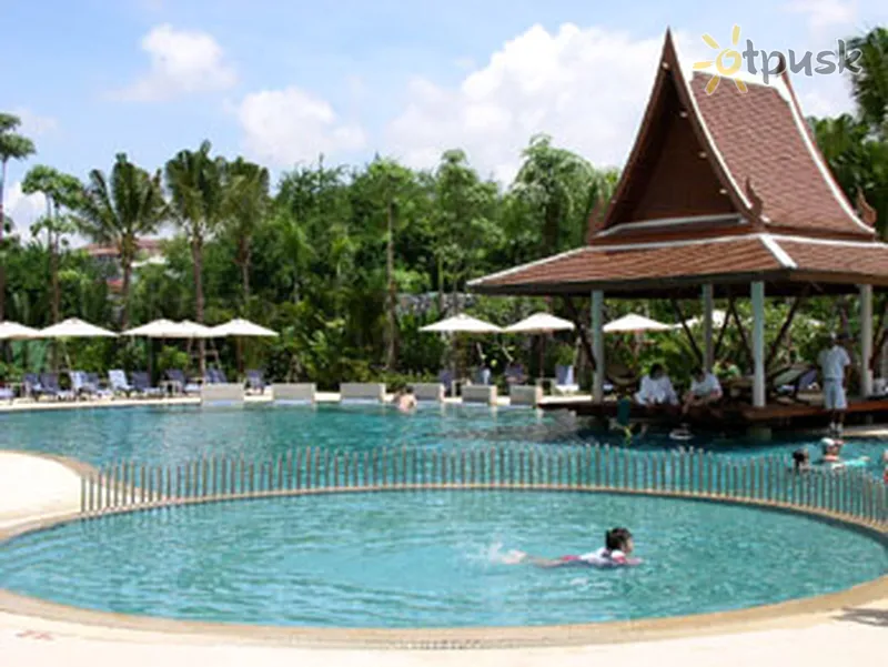 Фото отеля Mercure Accor 3* Бангкок Таїланд екстер'єр та басейни