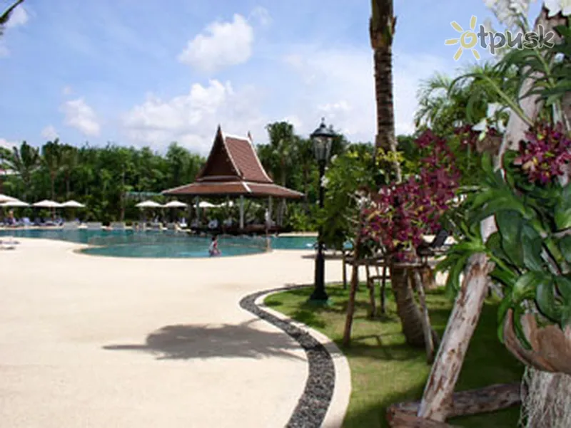 Фото отеля Mercure Accor 3* Бангкок Таїланд екстер'єр та басейни