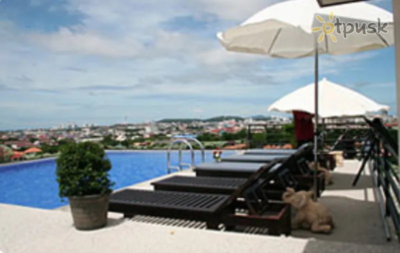Фото отеля Chatkaew Hill Hotel & Residence 2* Паттайя Таїланд екстер'єр та басейни