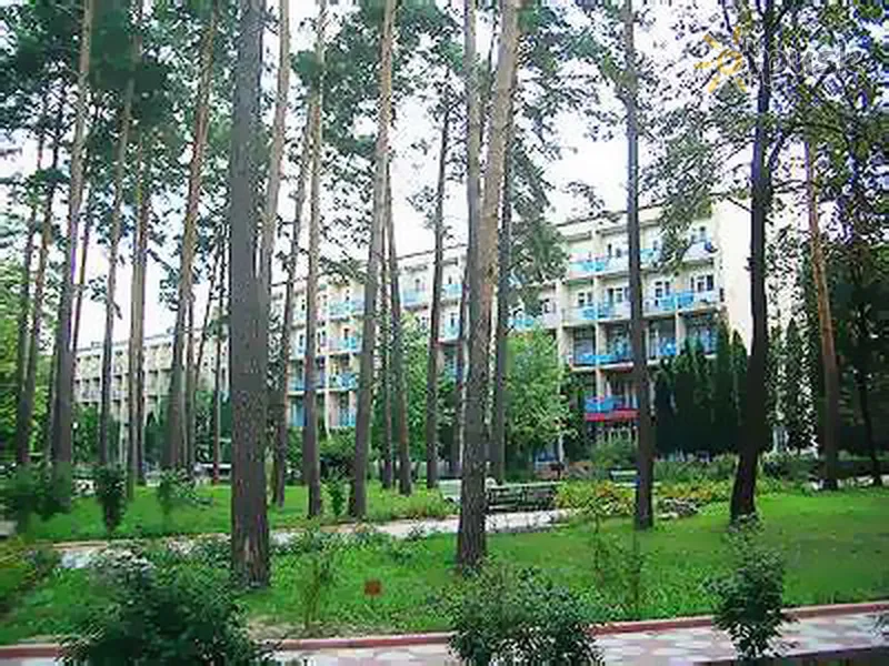 Фото отеля Поділля 2* Хмільник Україна екстер'єр та басейни