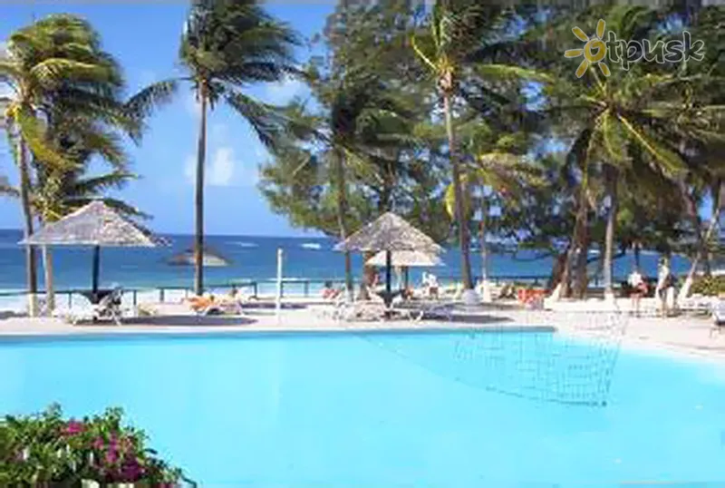 Фото отеля Silver Sands 3* Bridžtauna Barbadosa ārpuse un baseini