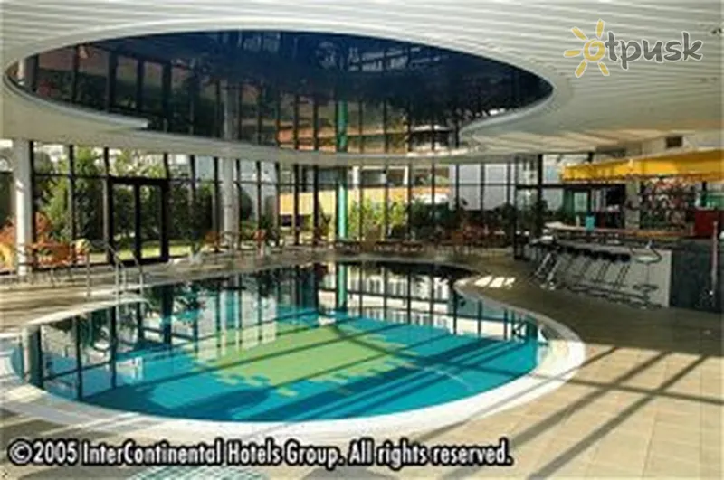Фото отеля Holiday Inn 4* Братислава Словаччина екстер'єр та басейни