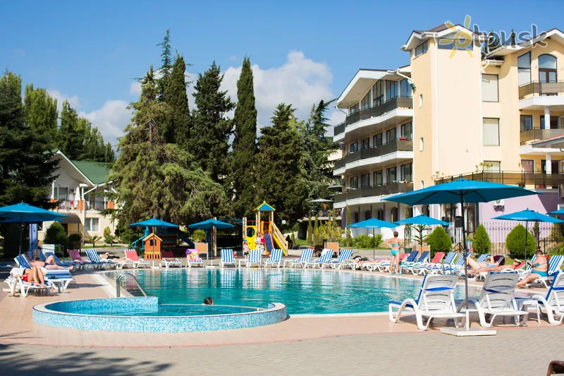 Фото отеля Демерджі 3* Алушта Крим екстер'єр та басейни