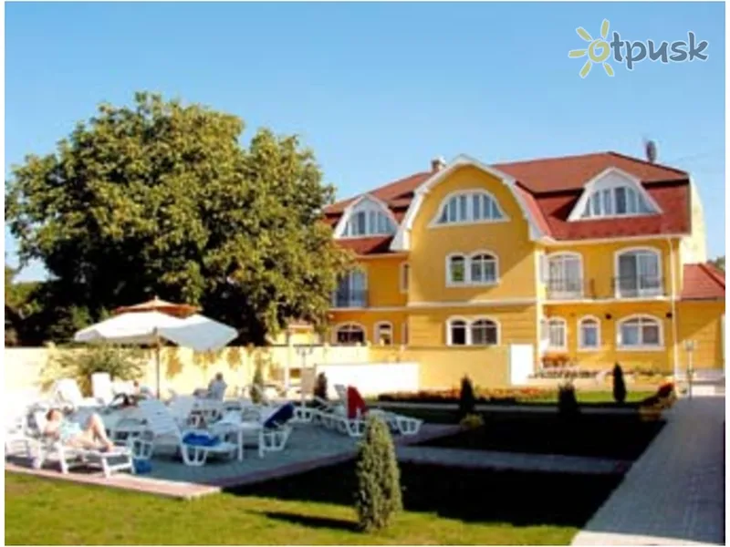 Фото отеля Muskatli 4* Хайдусобосло Угорщина екстер'єр та басейни